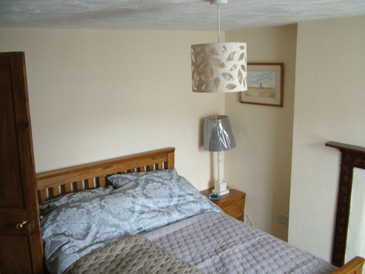 Geranium Cottage, Лосуитиел Екстериор снимка
